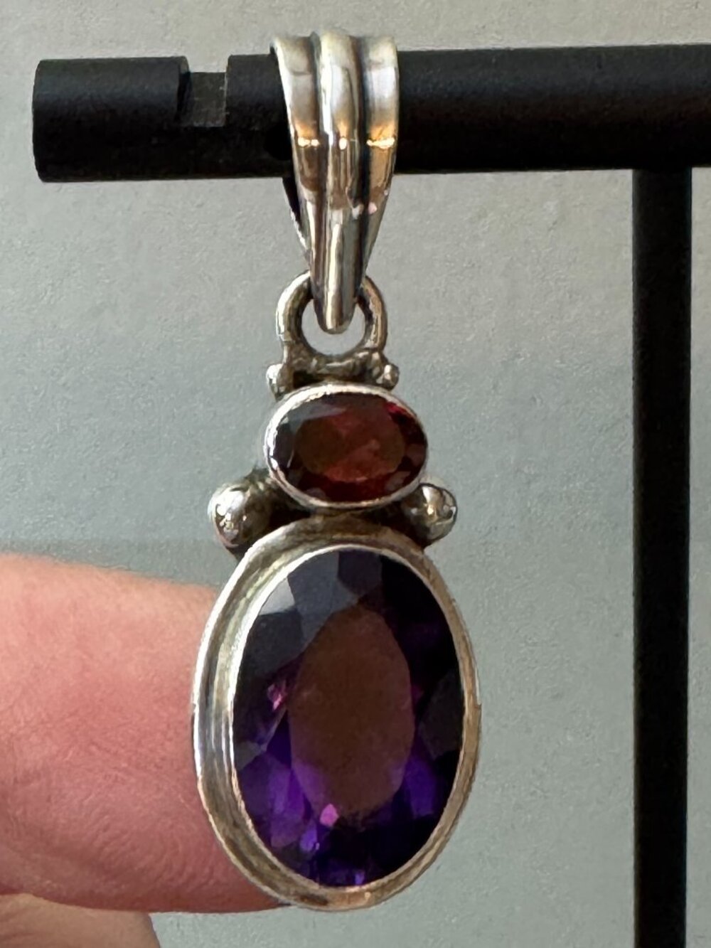 Vintage Sterling Silver .925 Amethyst & Garnet Oval Pendant